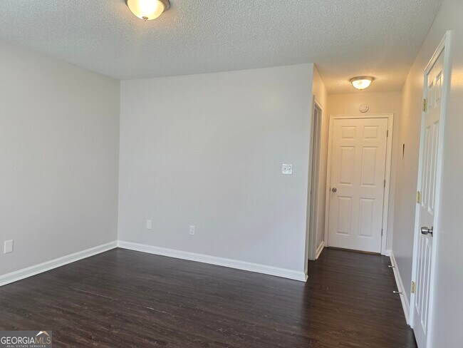 Building Photo - 1504 Cain Ct