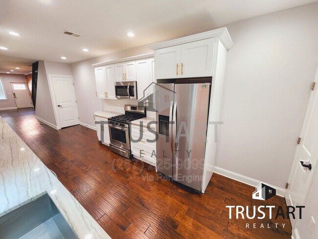 Primary Photo - 2225 N Hancock St