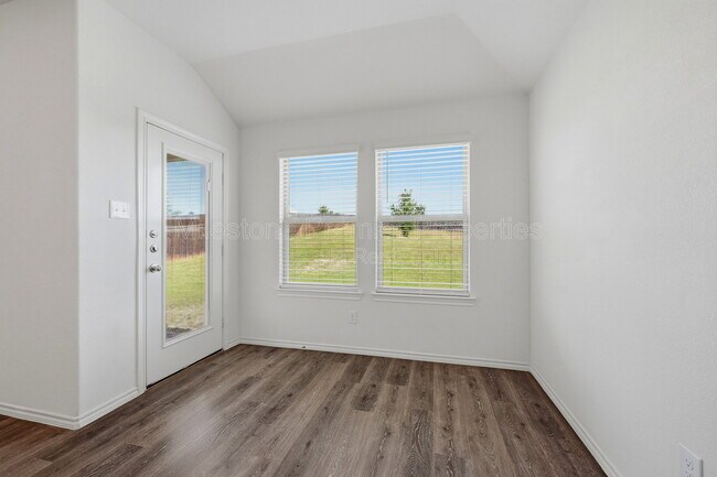 Building Photo - 3311 Brookstone Dr