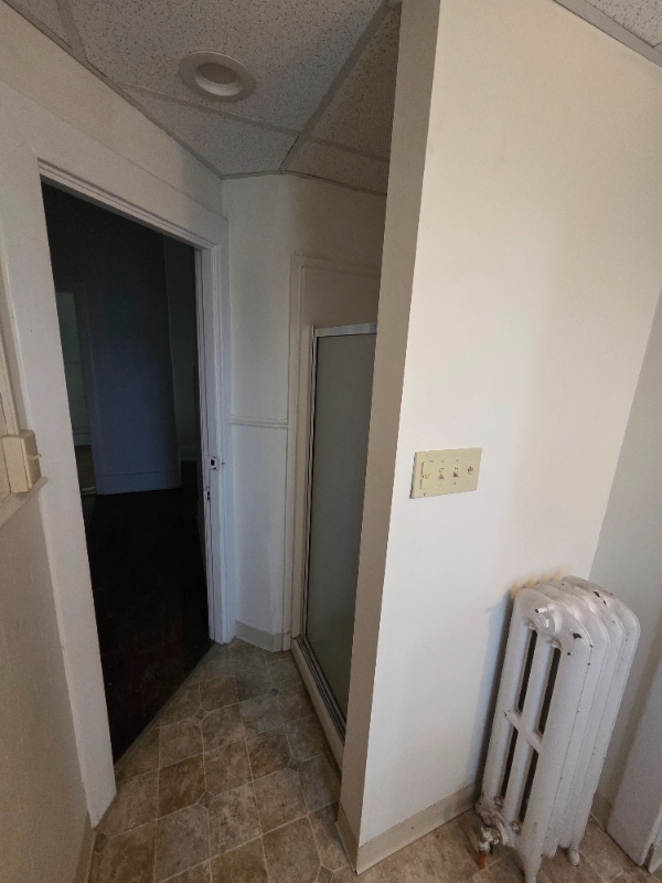 Building Photo - 806 13th St