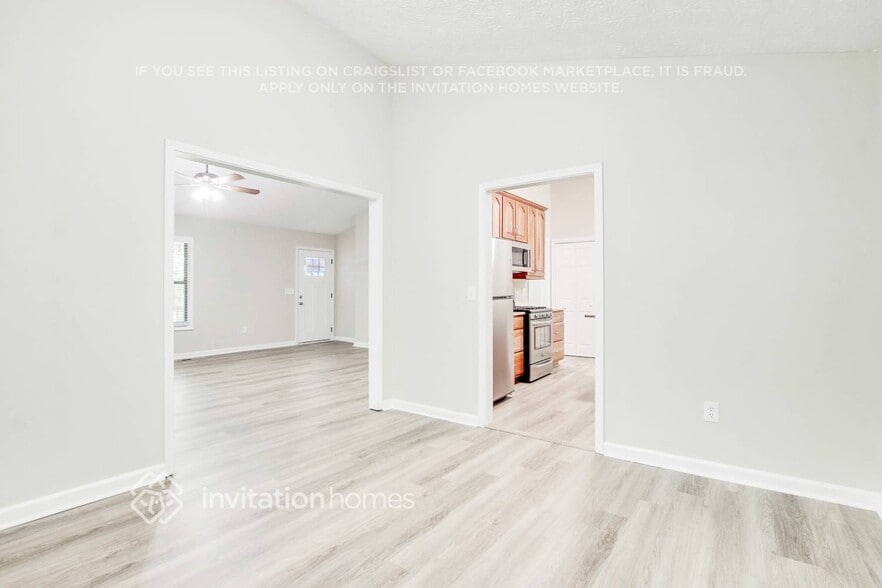 Building Photo - 830 Sunset Ct NW