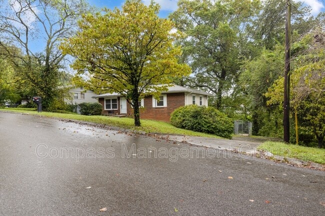 Building Photo - 2347 Sylvania Ave SE