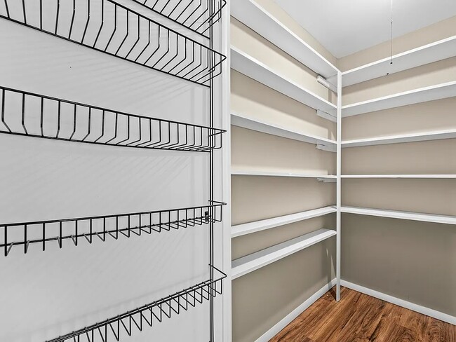 Building Photo - 3945 Sloping Dr