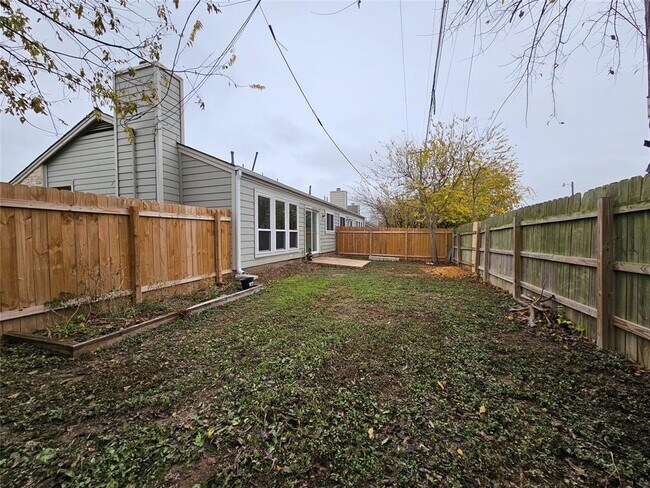 Building Photo - 1416 Hyridge Cir