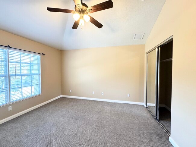 Building Photo - 1056 Pinewood Lake Ct