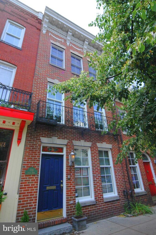 Building Photo - 706 S Bond St