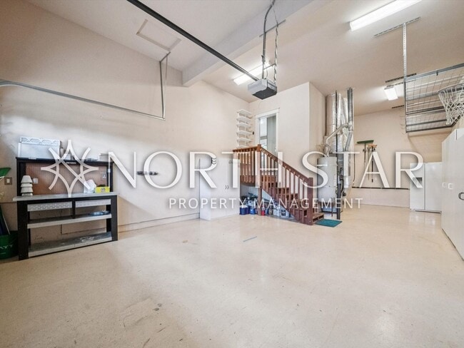 Building Photo - Move-In Ready Craftsman with Gourmet Kitchen, Bonus Room & Private Basketball Court