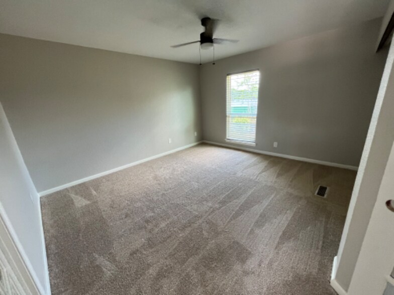 Building Photo - 2306 Wild Olive Ct