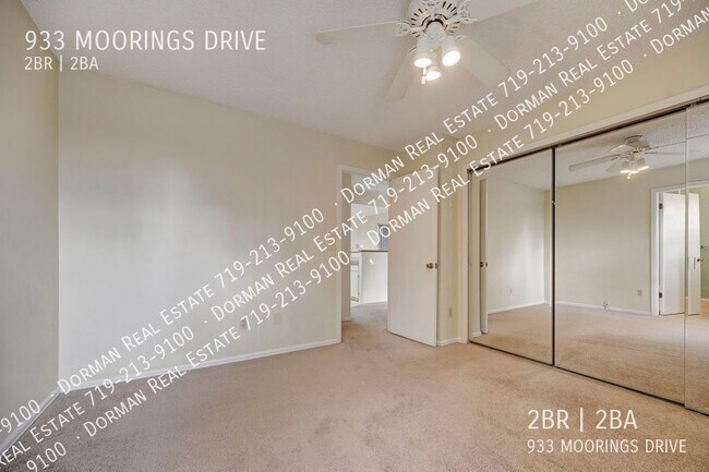 Building Photo - 933 Moorings Dr