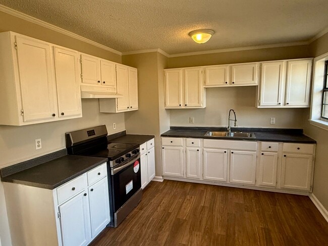 Building Photo - 155 N Columbia St