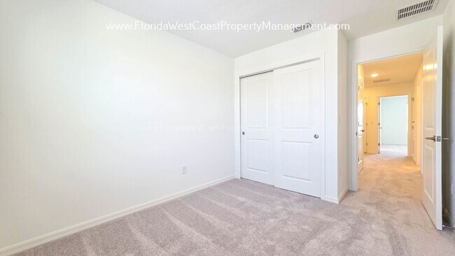 Building Photo - OUTSTANDING BRAND NEW TOWNHOME MOVE IN READY! AZARIO TOWNHOMES LWR !