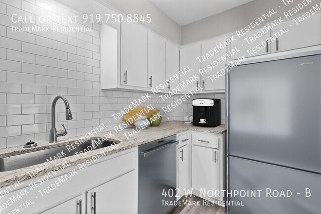 Building Photo - 402 W Northpoint Rd
