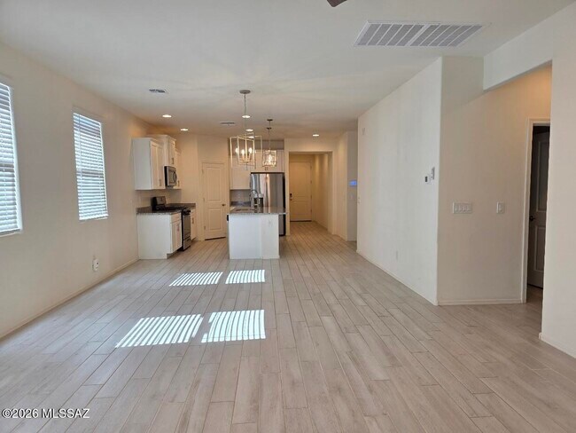 Building Photo - 10800 W Embrey Dr