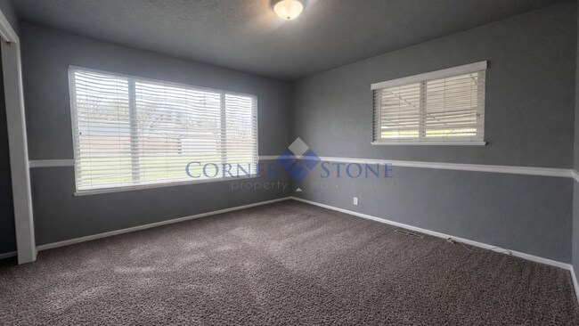 Building Photo - Large Spacious Home in Caldwell!