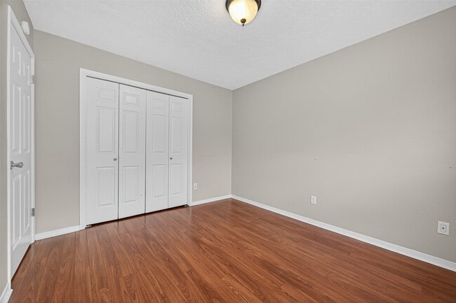 Building Photo - 6107 Howland Ct