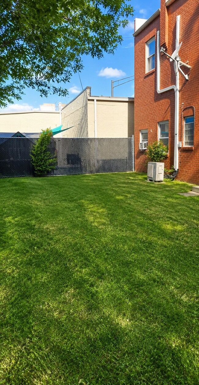 Building Photo - 4343 Matson Ave