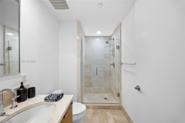 Building Photo - 17001 Collins Ave