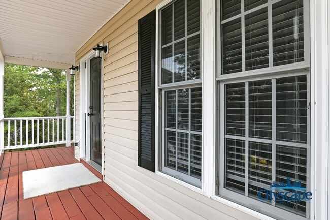 Building Photo - NEWLY RENOVATED 4 BEDROOM ASHBROOK HOME