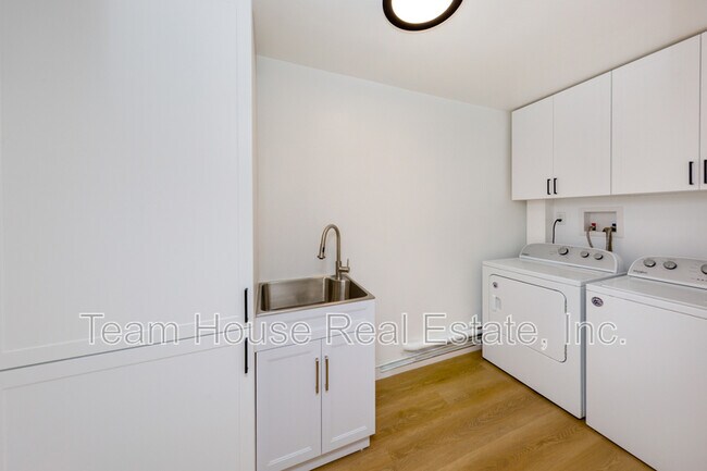 Building Photo - 27220 Seco Canyon Rd