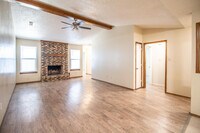 Building Photo - 15 Wagnon Dr