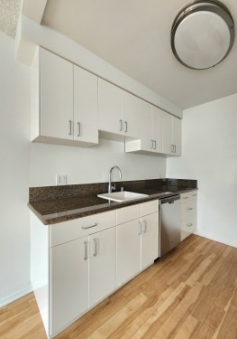 Interior Photo - 1405 Amherst Ave