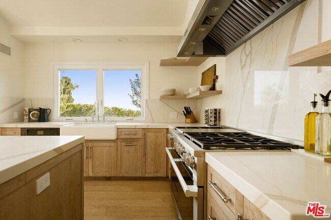 Building Photo - 9105 Cordell Dr