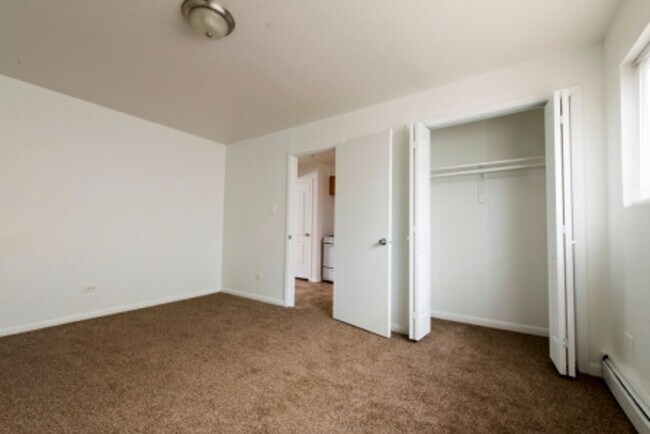 Building Photo - 8312 S Ingleside