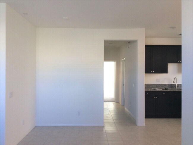 Building Photo - 26389 Valencia Wy