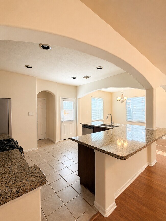 Building Photo - 8327 Lamond Ln