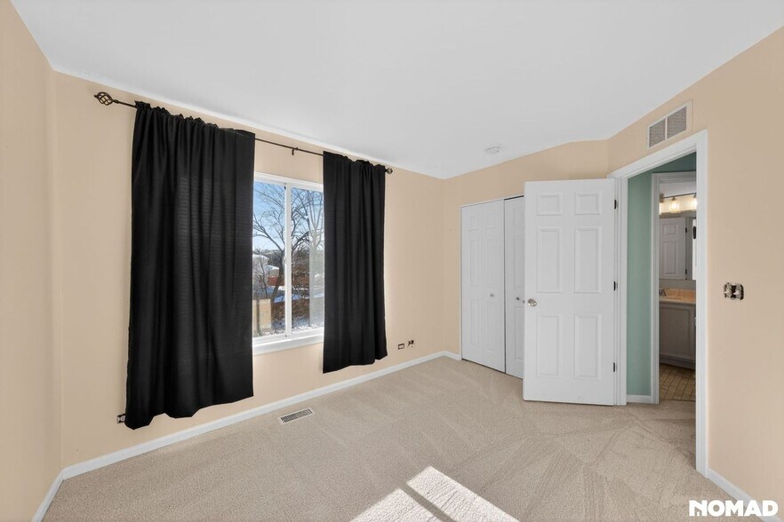 Building Photo - 992 Darla Ct