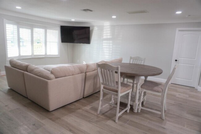 Building Photo - 293 Monte Cristo Blvd