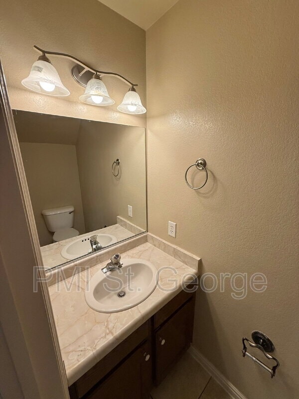 Building Photo - 2154 W 70 S