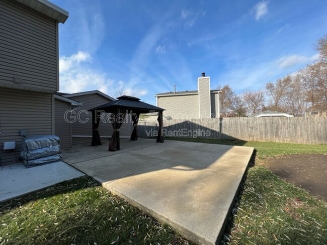 Building Photo - 12 Wild Rose Ct