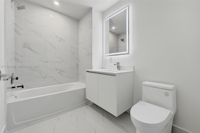 Building Photo - 711 NE 23rd Terrace