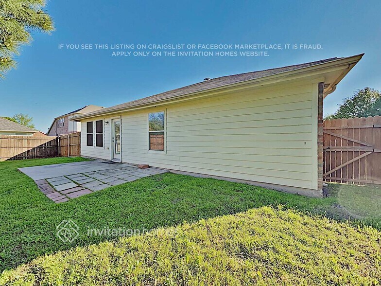 Building Photo - 1112 Sweetwater Dr