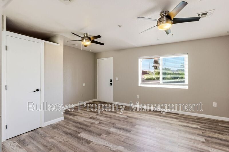 Building Photo - 840 E Turney Ave