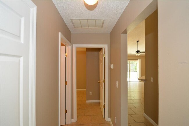 Building Photo - 33 Rosepetal Ln