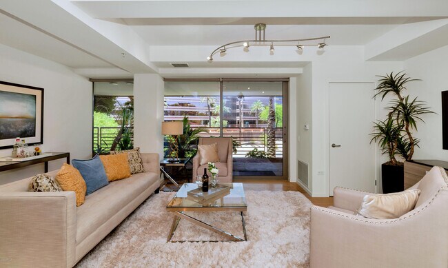 Building Photo - 7161 E Rancho Vista Dr
