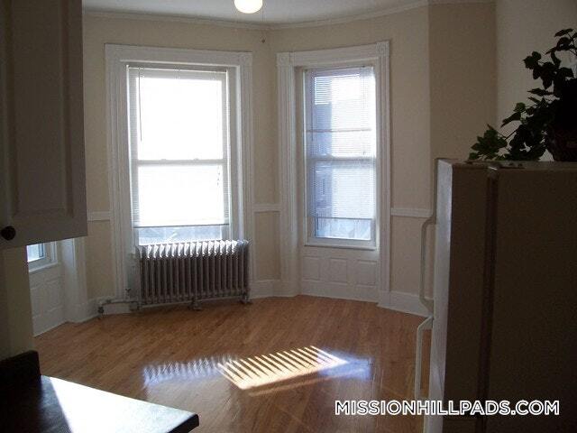 Building Photo - 1451 Tremont St