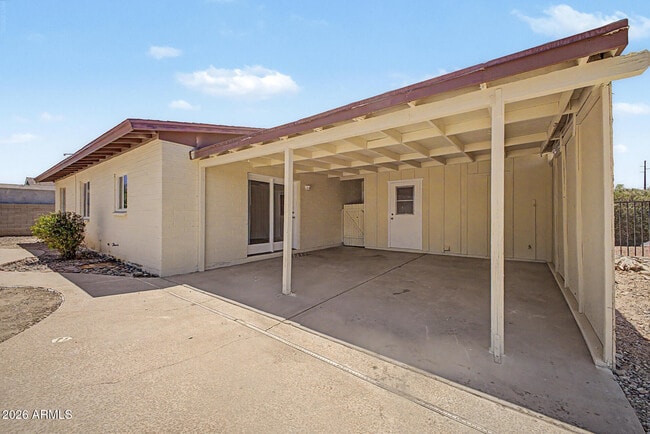 Building Photo - 7014 W Palo Verde Dr