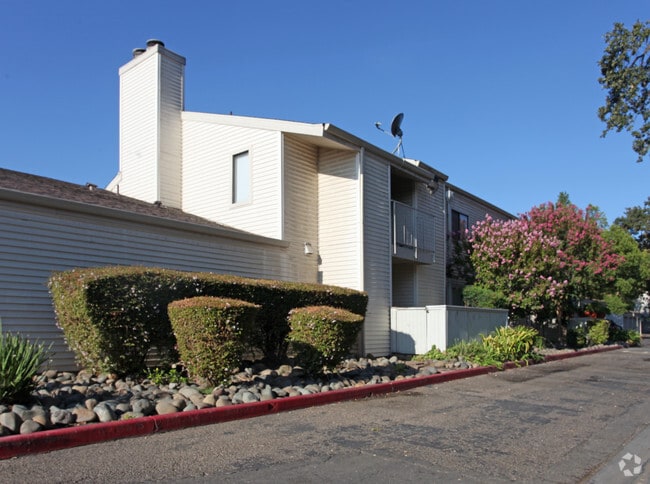 Primary Photo - Winchester Oaks Condominiums