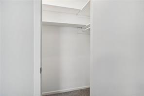 Building Photo - 5560 Kingsport Dr