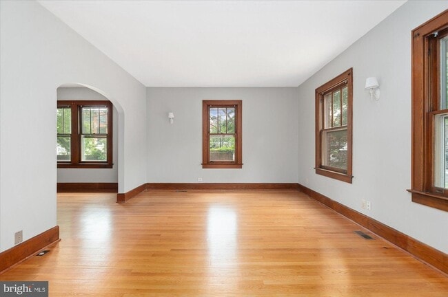 Building Photo - 1431 N Fillmore St