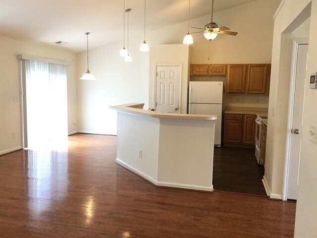 Building Photo - 10437 Samuels Way Dr