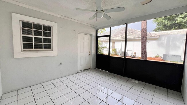 Building Photo - 13984 Morning Glory Dr