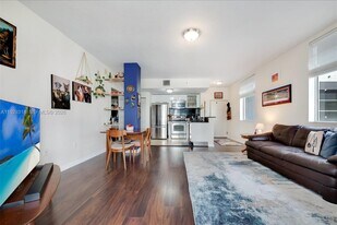 Building Photo - 3339 Virginia St