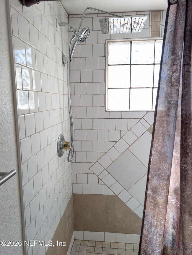 Building Photo - 231 5th Way