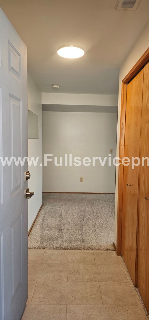 Building Photo - Quiet and charming 1 bedroom 1 bath DS apartment in Redondo Beach house
