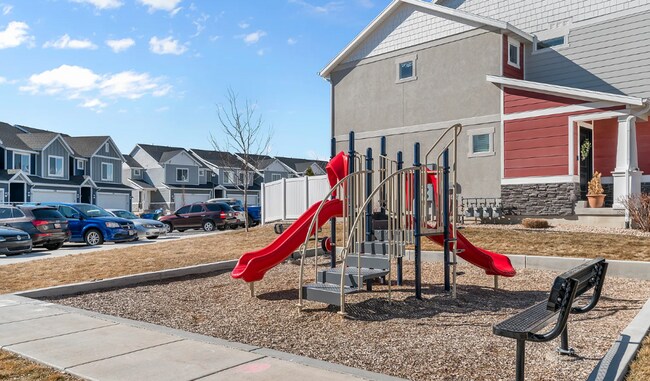 Building Photo - 3581 Grassland Dr