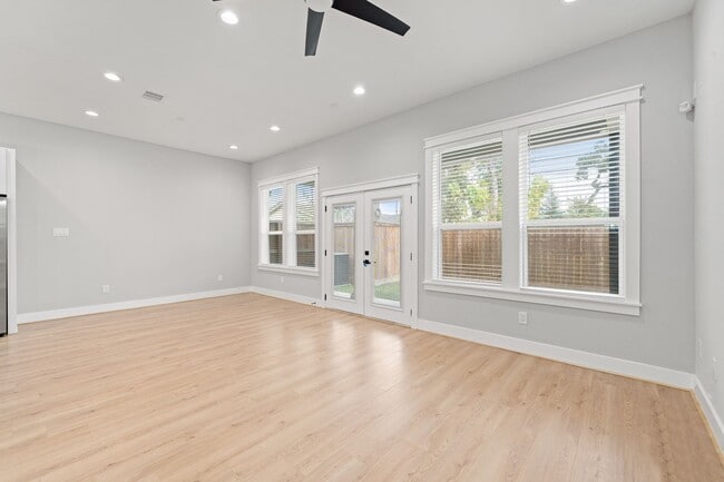 Building Photo - 6480 T C Jester Blvd